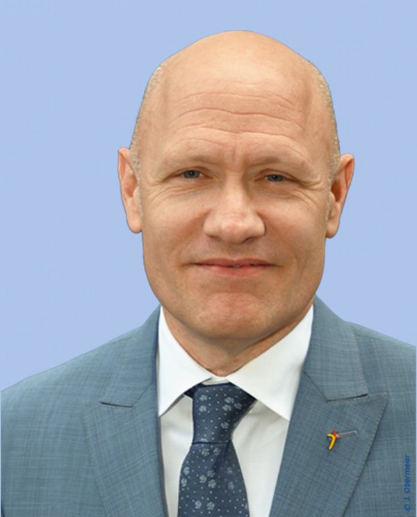 Dr. Matthias GEIST